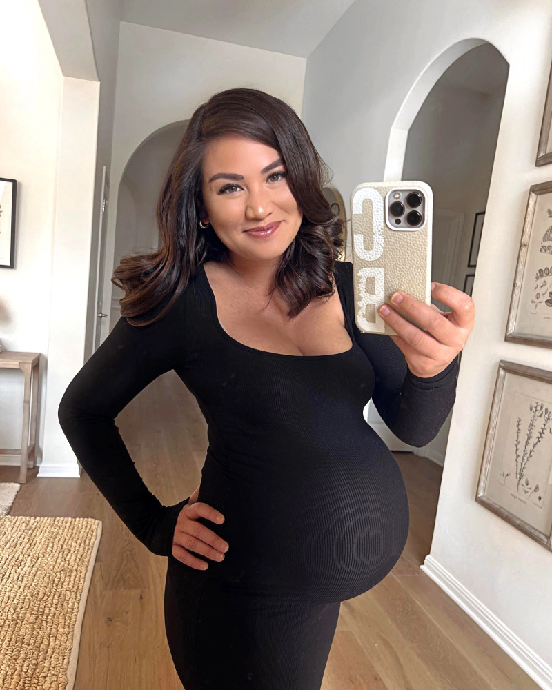   Caila Quinn de Bachelor Nation e mais estrelas mostram barrigas de bebê em 2023