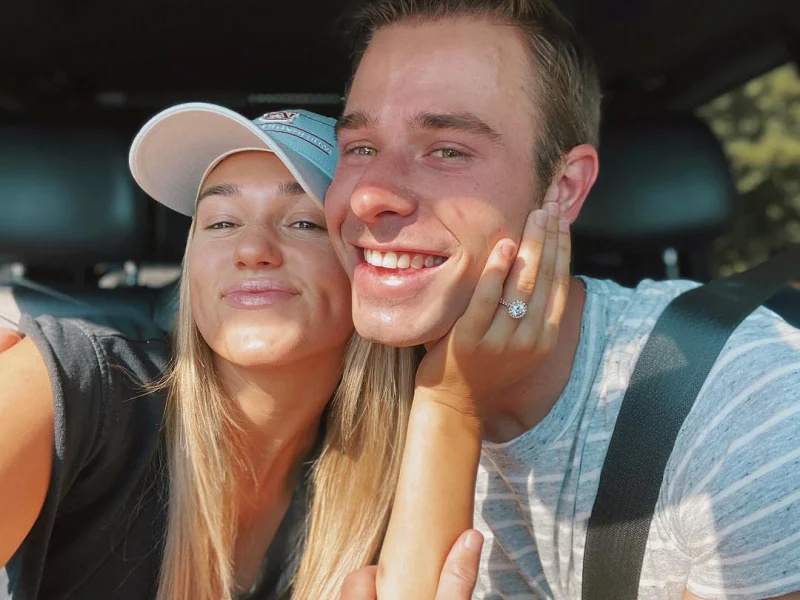   Sadie Robertson e Christian Huff: uma linha do tempo de seu relacionamento