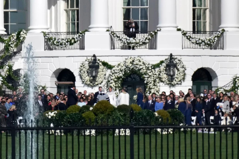 Presidente Joe Biden's Granddaughter Naomi Marries Fiance Peter Neal on White House Lawn: See Photos