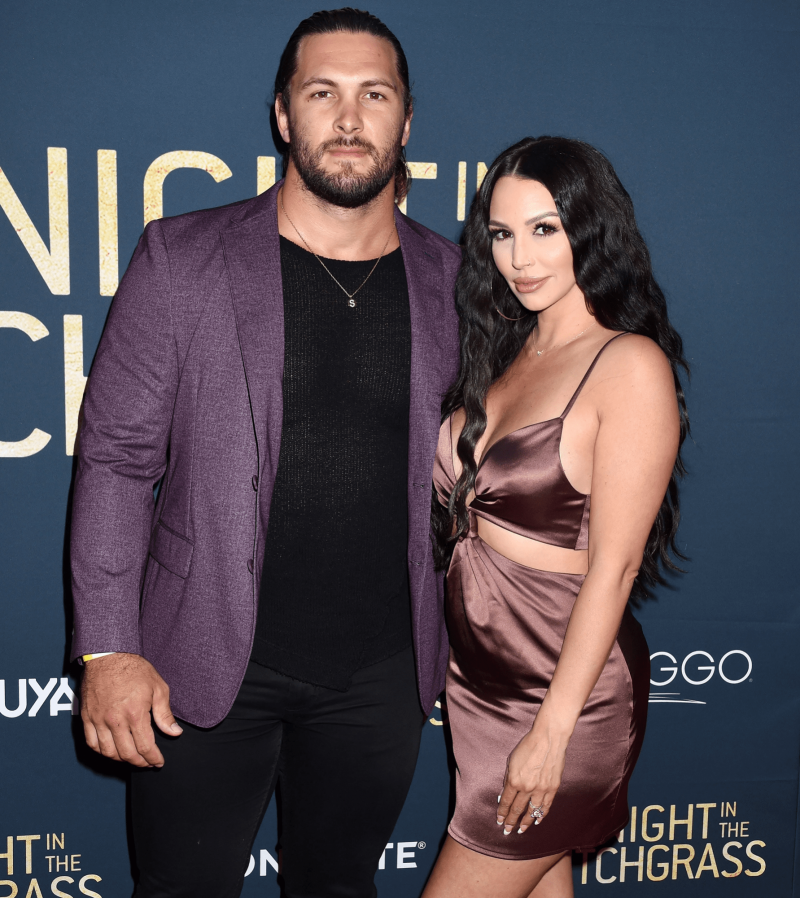 Lala Kent, Jax Taylor e mais estrelas do Vanderpump Rules participam do casamento de Scheana Shay e Brock Davies