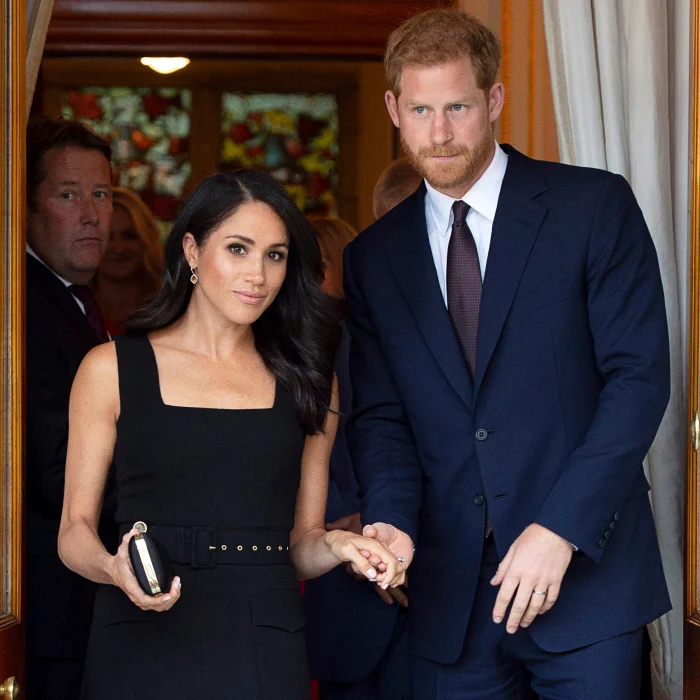 Samantha Markle afirma que o pai Thomas não assistirá aos documentários 'desrespeitosos' do príncipe Harry e Meghan Markle