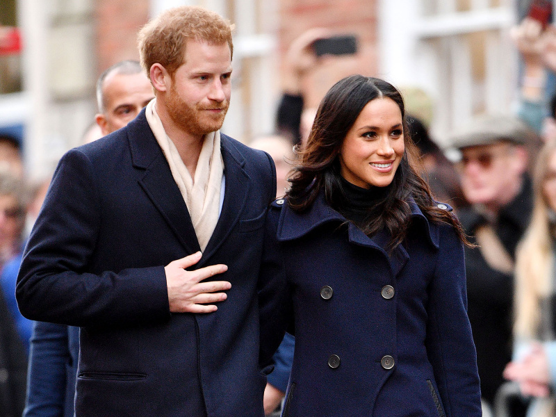 Harry e Meghan viajam para ficar com a rainha em meio a médico's Concerns