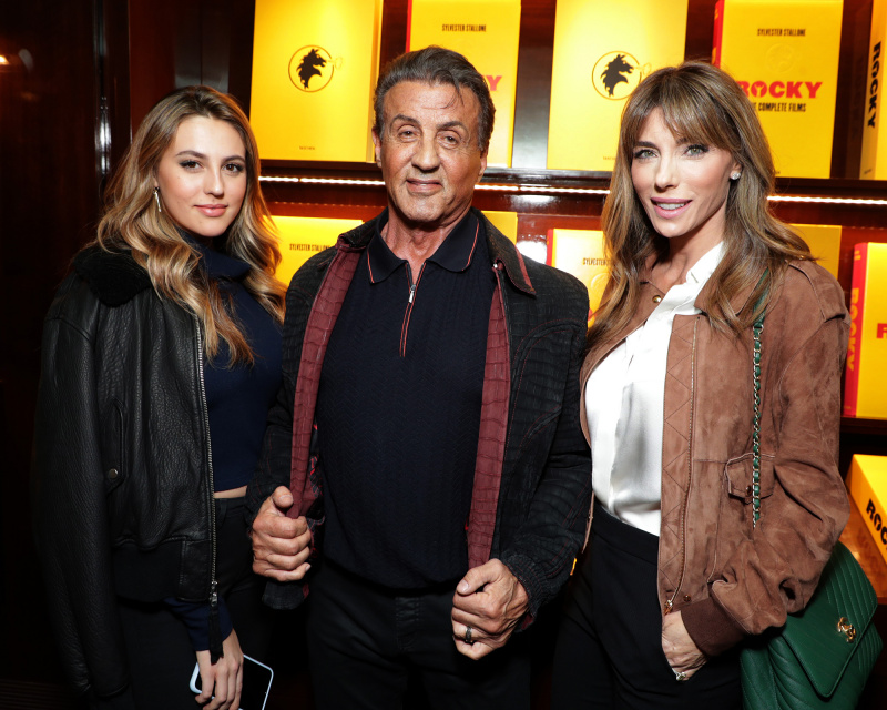 Jennifer Flavin retorna às mídias sociais após Sylvester Stallone se separar da filha Sophia's Birthday