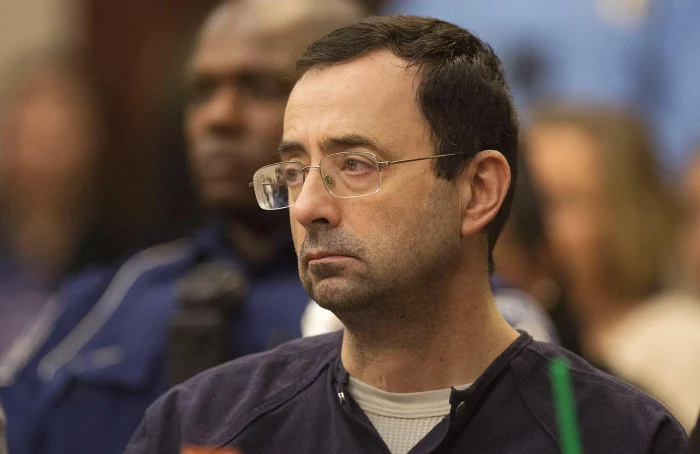 Ex-médico de ginástica dos EUA, Larry Nassar, esfaqueado várias vezes na prisão da Flórida: relatório