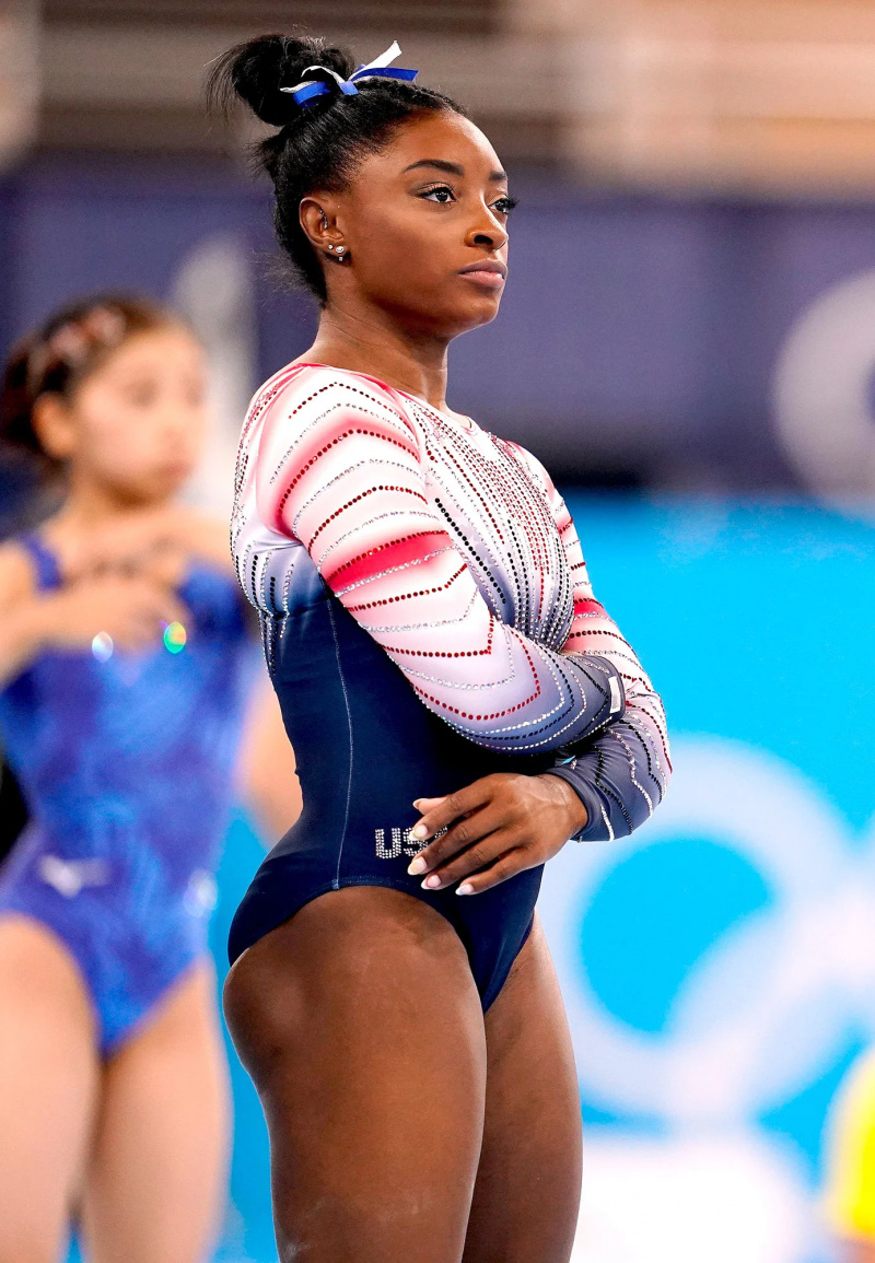 Simone Biles acredita que o abuso passado sofrido nas mãos de Larry Nassar poderia tê-la desencadeado nas Olimpíadas de Tóquio