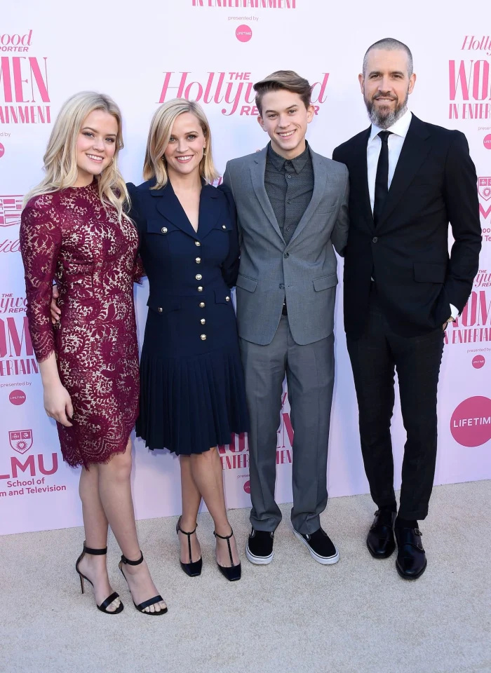 Reese Witherspoon e Jim Toth: uma linha do tempo de seu relacionamento
