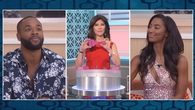   Monte Taylor, Julie Chen Moonves e Taylor Hale Vencedor da 24ª temporada do Big Brother Taylor Hale em sua vitória histórica