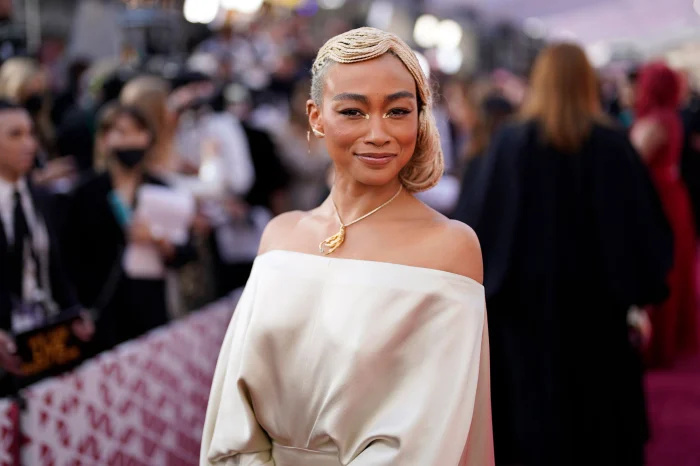 Tati Gabrielle avalia como 'You' da Netflix deve terminar para Joe Goldberg: 'A morte é uma punição muito fácil'