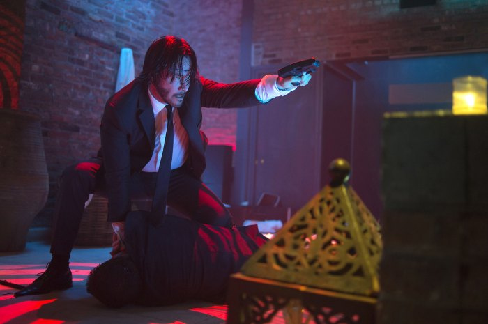   Keanu Reeves adora como a franquia 'John Wick' o mantém na 'melhor forma física''- The Film's Regimen 'Keeps Him on His Toes' - 044