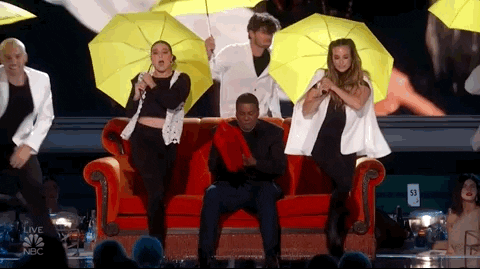 Emmy Awards 2022 Kenan Thompson remixa o tema de Friends e mais no monólogo de abertura