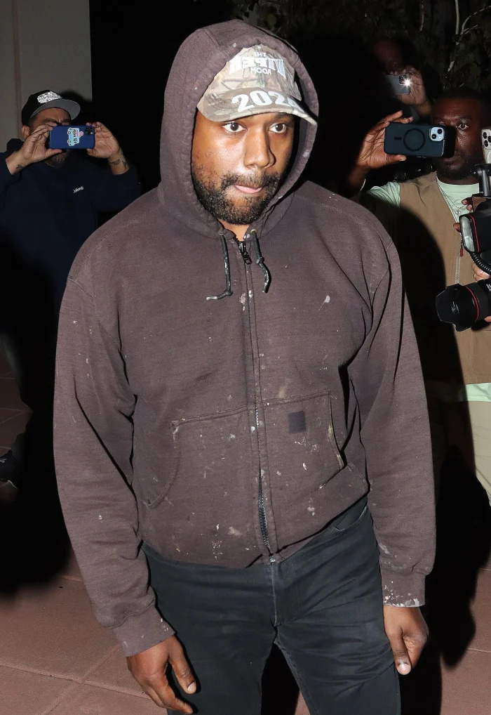   Kim-Kardashian-desvenda-o-que-está-procurando-em-um-homem-após-Kanye-West-divórcio---sem-bagagem-pesada-- -361
