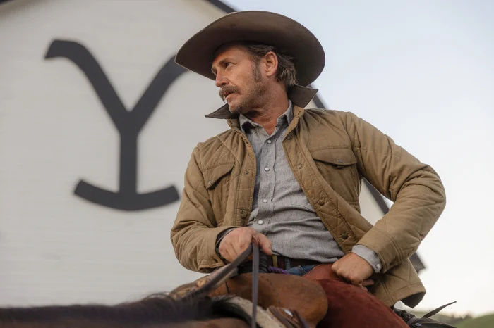  Yellowstone's Josh Lucas Says Kevin Costner and Taylor Sheridan Are 'Putting a Lot' of 'Pressure on Each Other' to Make Show Audiences 'Love' - 750