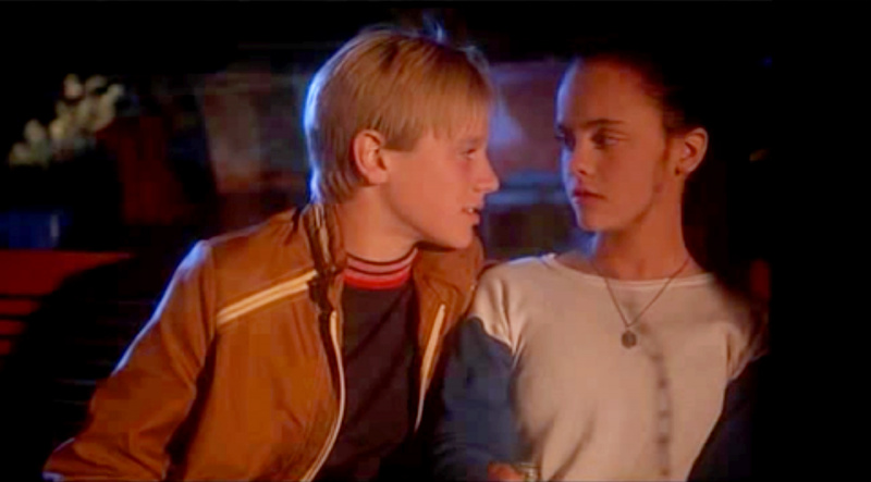 Devon Sawa e Christina Ricci em'Now and Then'