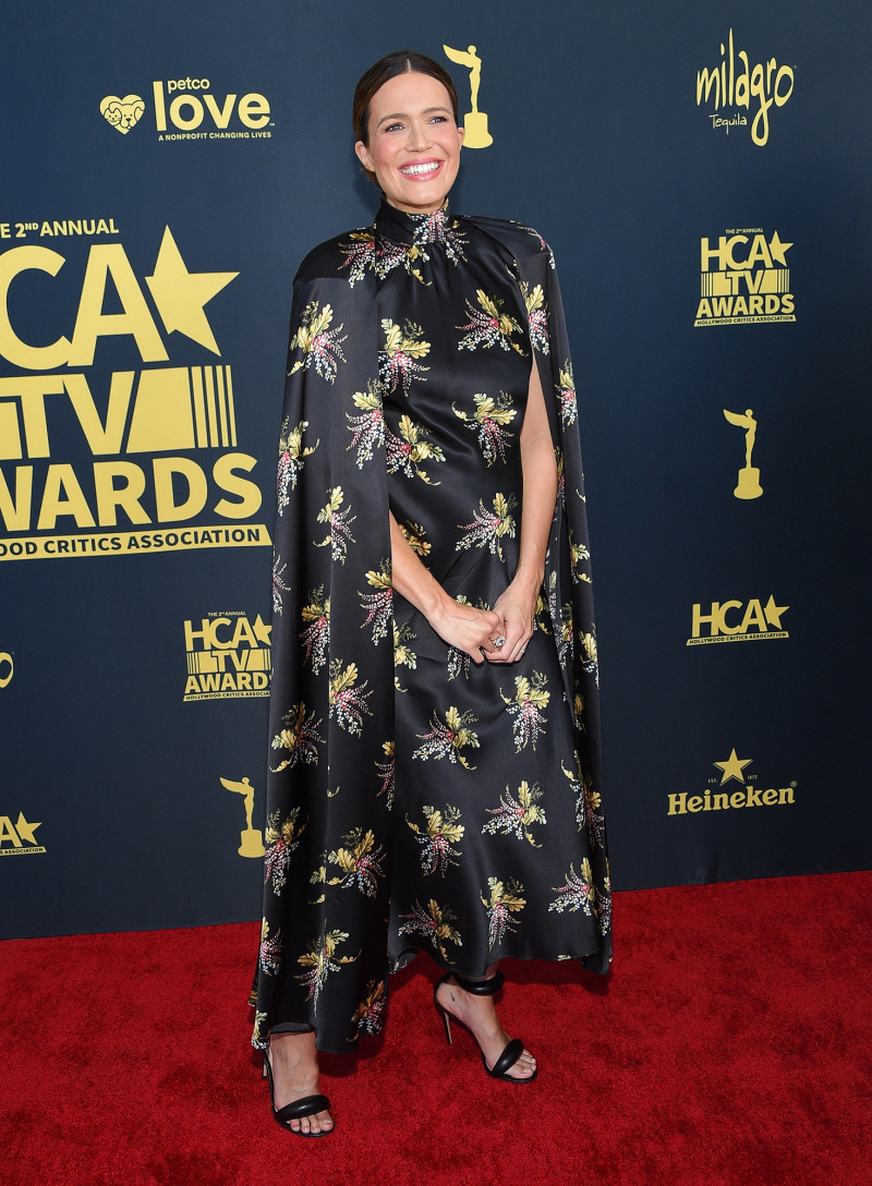   Mandy Moore duvida que estará em 'O Diário da Princesa 3': 'Gostaria' de ter os números de Anne Hathaway e Julie Andrews! 2º Prêmio Anual de TV HCA - Broadcast & Cable, Chegadas, Los Angeles, Califórnia, EUA - 13 de agosto de 2022