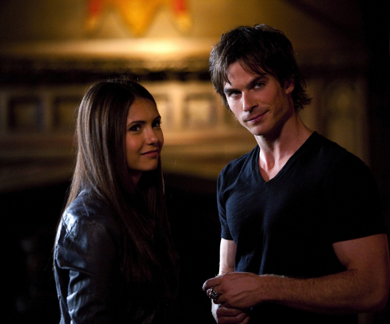 Nina Dobrev e Ian Somerhalder em'The Vampire Diaries.'