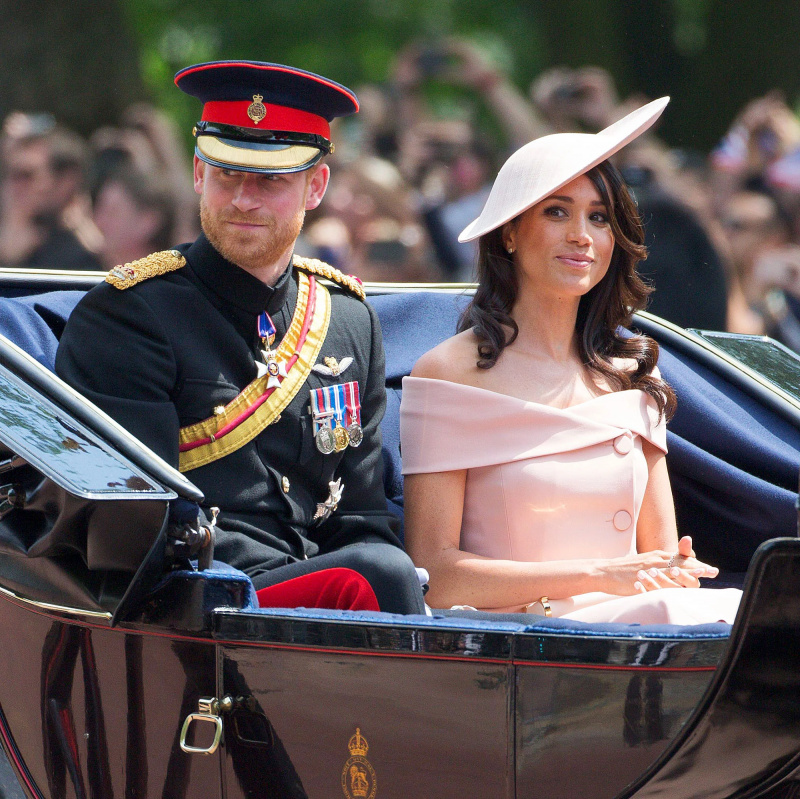   Príncipe Harry e Meghan Markle serão convidados para o Trooping the Colour?