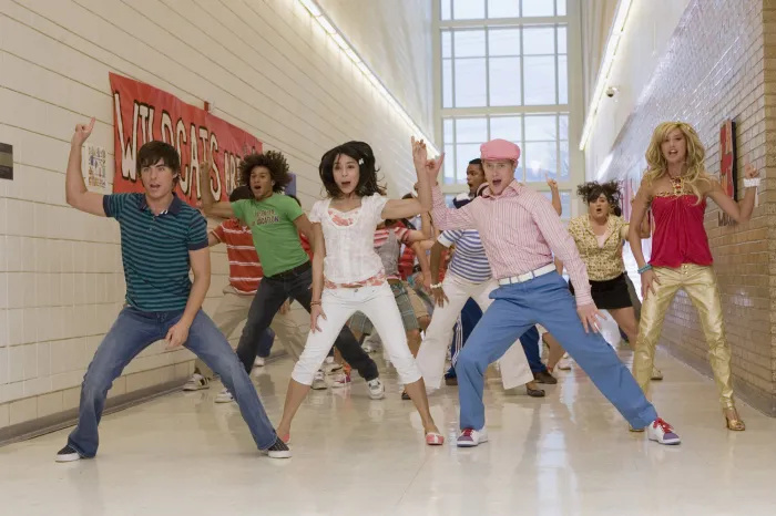 O criador do HSMTMTS, Tim Federle, explica por que Zac Efron, Vanessa Hudgens e Ashley Tisdale não estão na 4ª temporada