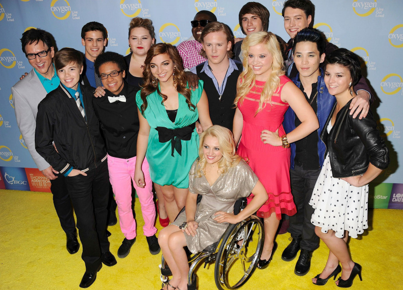   Os ex-alunos do projeto Glee detalham o show de experiências muito traumáticas