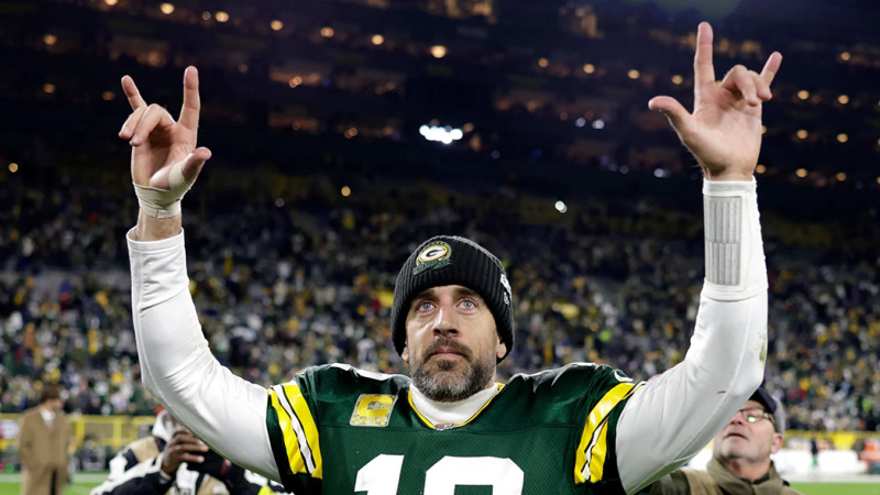 Aaron Rodgers sendo oficialmente negociado para o New York Jets