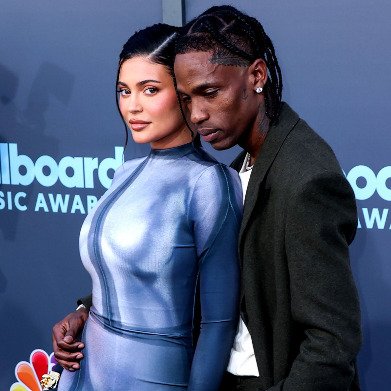  Kylie Jenner explica como o segundo filho com Travis Scott nasceu sem nome