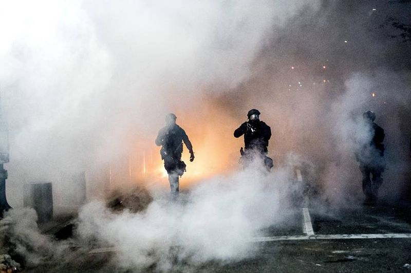protestos de portland, injustiça racial de portland, protestos dos EUA, agentes federais dos EUA, polícia, racismo, donald trump, vida negra importa, notícias do mundo, notícias expressas do índio