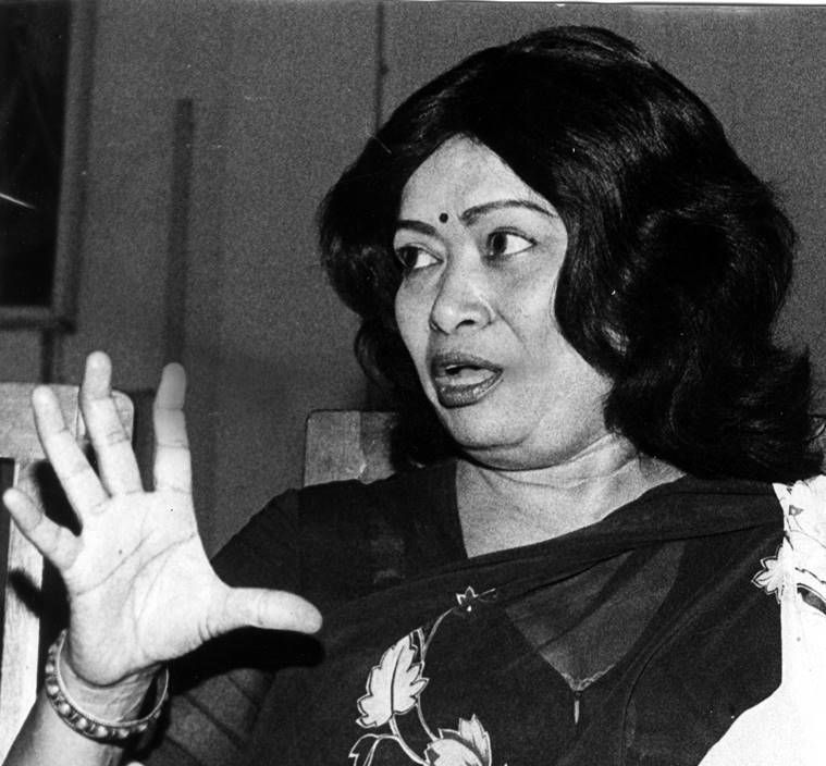 Shakuntala Devi, filme de Shakuntala Devi, que é Shakuntala Devi, resenha de filme de Shakuntala Devi, habilidades matemáticas de Shakuntala Devi, habilidades de Shakuntala Devi, Indian Express
