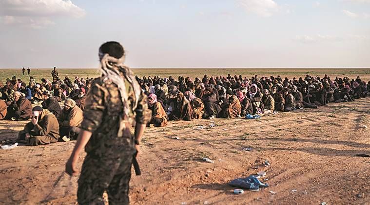 Rukmini Callimachi explica: O que significa a queda da última vila do ISIS na Síria