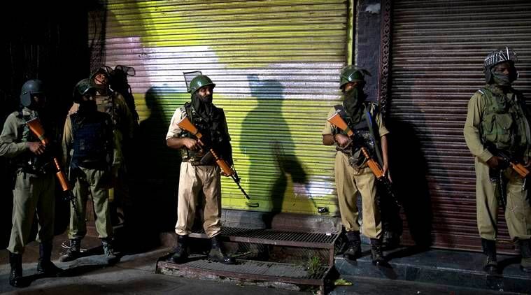artigo 35a, artigo 35a em klashmir, jammu kashmir artigo 35a, artigo 35a em kashmir news, artigo 370, artigo 35a e artigo 370, o que é artigo 35a, o que é artigo 370, o que é artigo 35a e artigo 370, artigo 35a de índio constituição, o que é o artigo 35a da constituição indiana, notícias sobre a Caxemira de Jammu