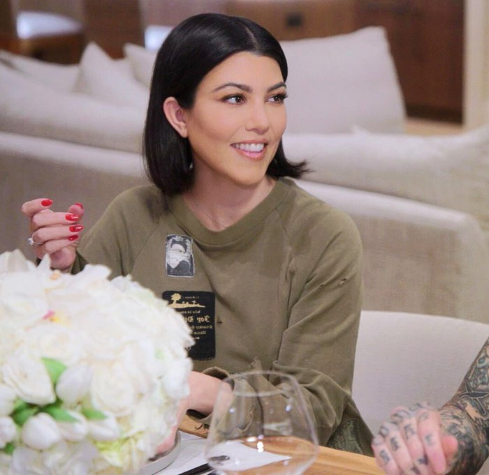   Kourtney Kardashian compartilha a obra-prima do smoothie que ela fez para seus filhos - eles deram 9:10 152