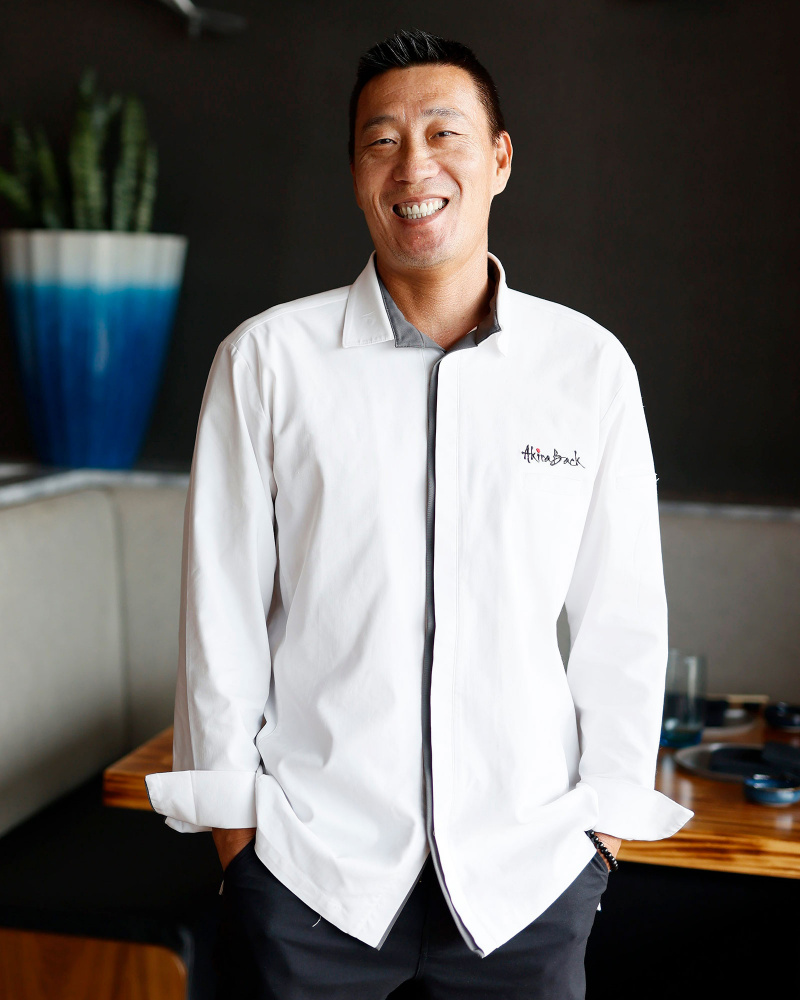  Celebrity Chef Akira planeja abrir mais 8 restaurantes homônimos