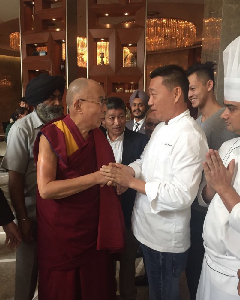  Celebrity Chef Akira planeja abrir mais 8 restaurantes homônimos