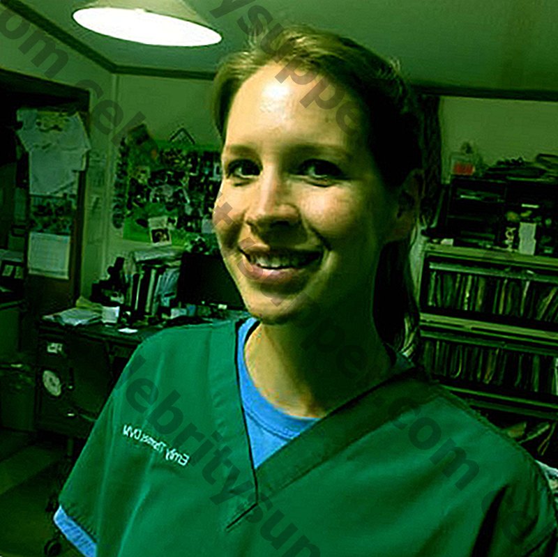 O que aconteceu com a Dra. Emily Thomas em “Dr.  Pol ”?  Conheça o marido e filhos.