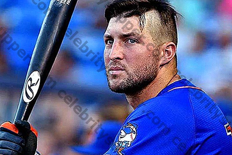 Fortuna de Tim Tebow: Quanto vale o jogador Tim Tebow?