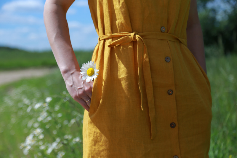vestidos midi com bolsos