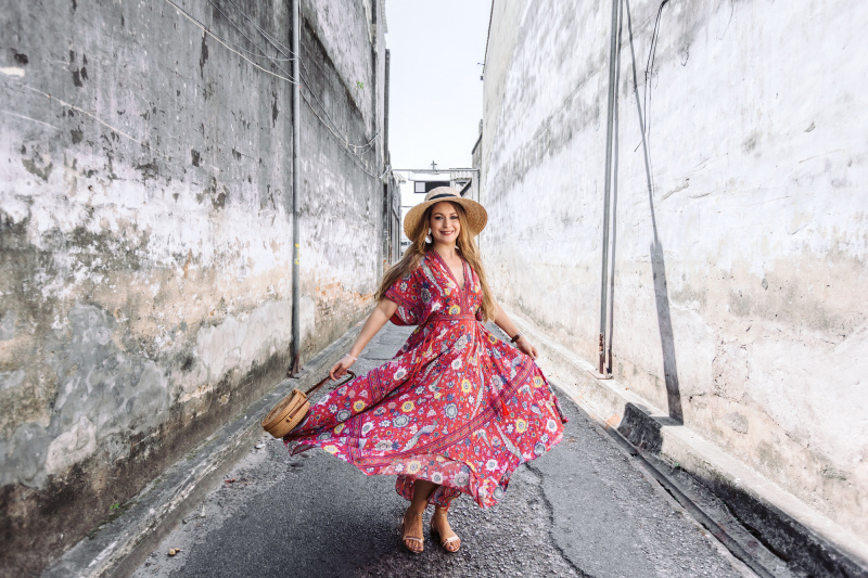   Mulher-Vestindo-Boho-Verão-Maxi-Vestido-Estoque-Foto