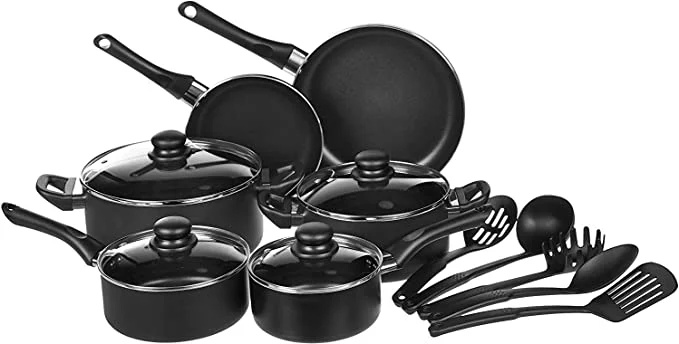   conjunto de utensílios de cozinha