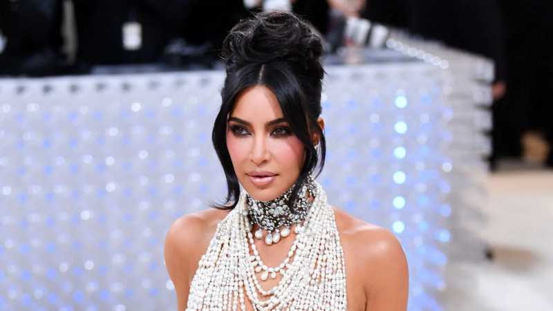 Este shampoo seco de uma marca de cabelo aprovada por Kim Kardashian 'cheira como o céu'