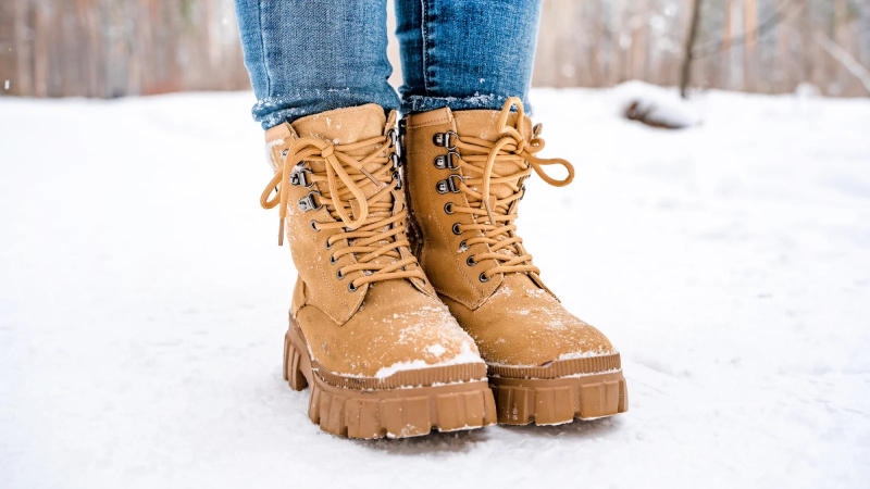 12 botas de inverno adequadas para ortopedia para ajudar com dores nas costas
