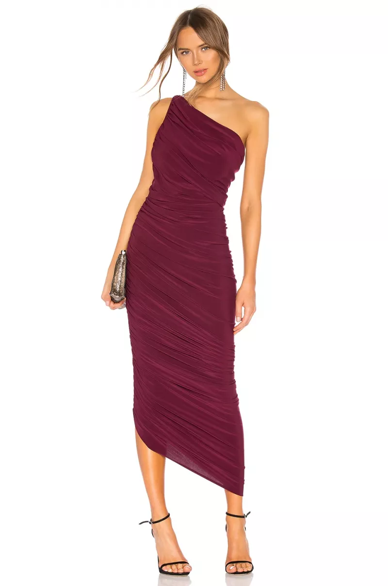   vestido plissado no corpo