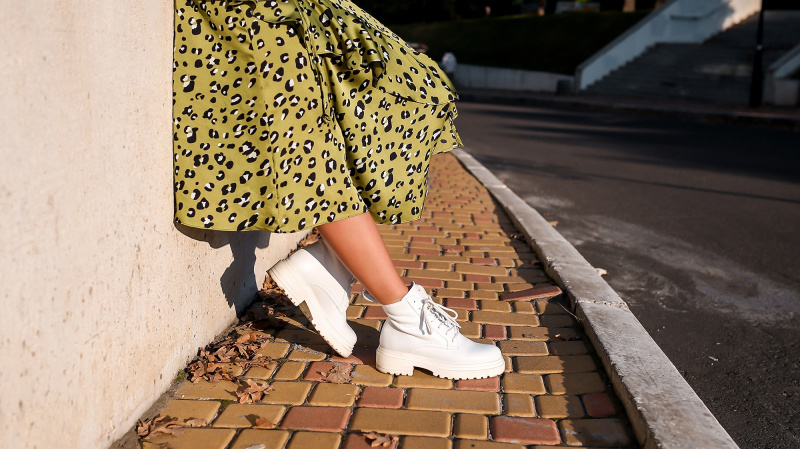   primavera-verão-vestidos-botas