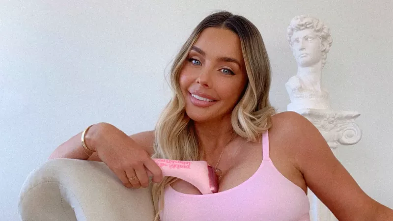 Lauryn Bosstick revelou seus itens essenciais de beleza, segredos de cuidados com a pele e conselhos antienvelhecimento