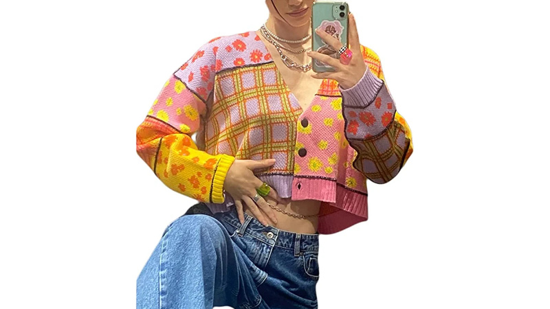 Dê um impulso brilhante ao seu guarda-roupa de primavera com este cardigã cortado