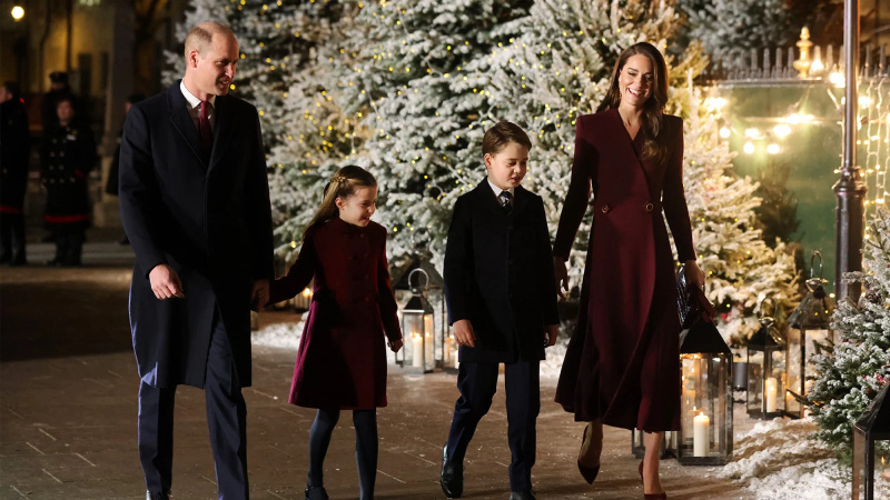   Príncipe George e Princesa Charlotte combinam com seus pais no Princess Kate's Christmas Concert - 240 Christmas carol service at Westminster Abbey, London, UK - 15 Dec 2022