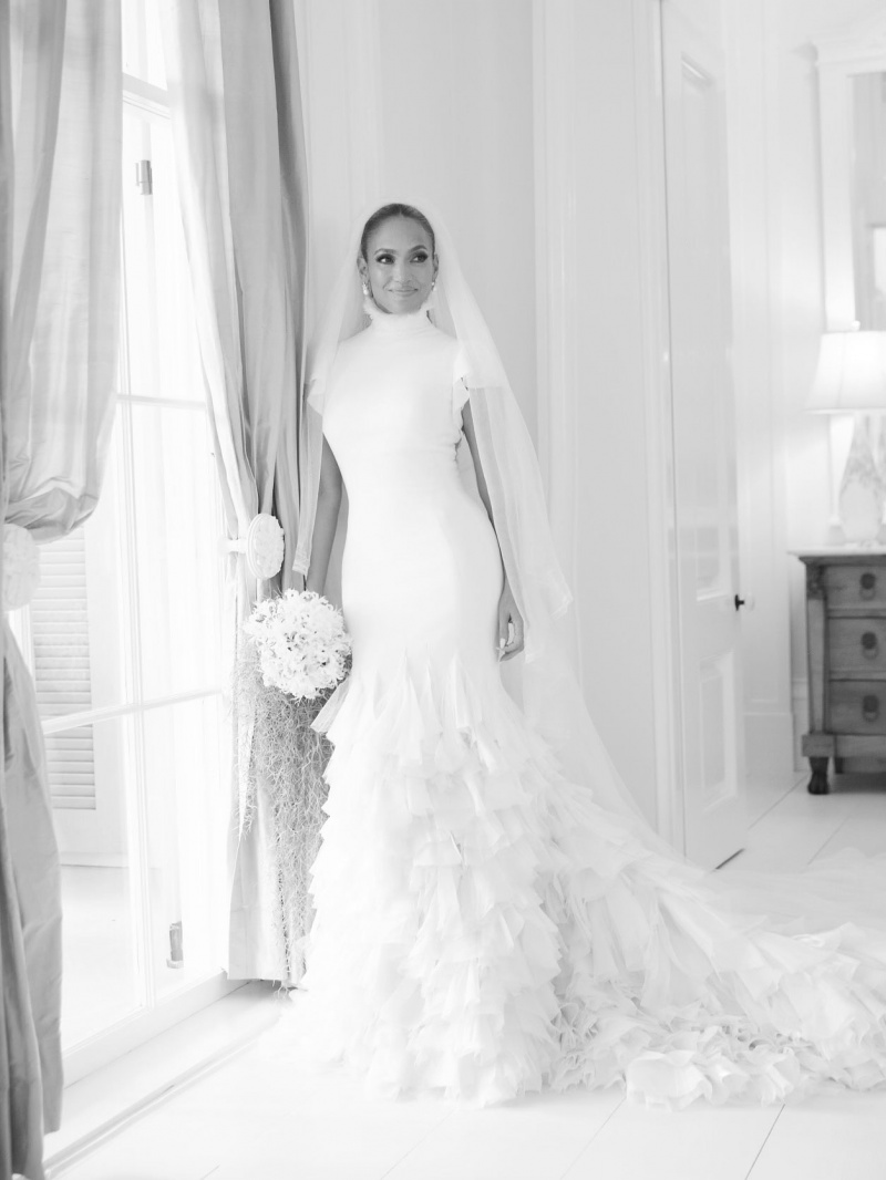 Jennifer Lopez revela seus 3 vestidos Ralph Lauren sonhadores