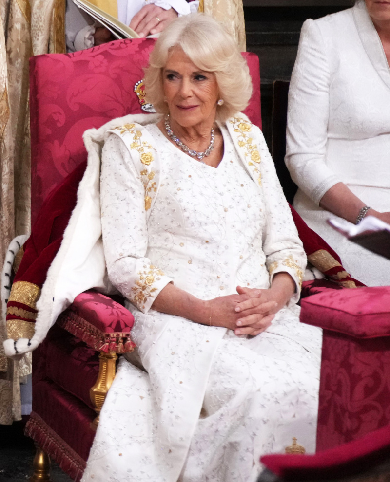 Look de coroação da rainha Camilla