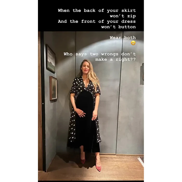   Grávida Blake Lively combina 2 vestidos para acomodar a barriga do bebê:'Who Says 2 Wrongs Don't Make a Right?'