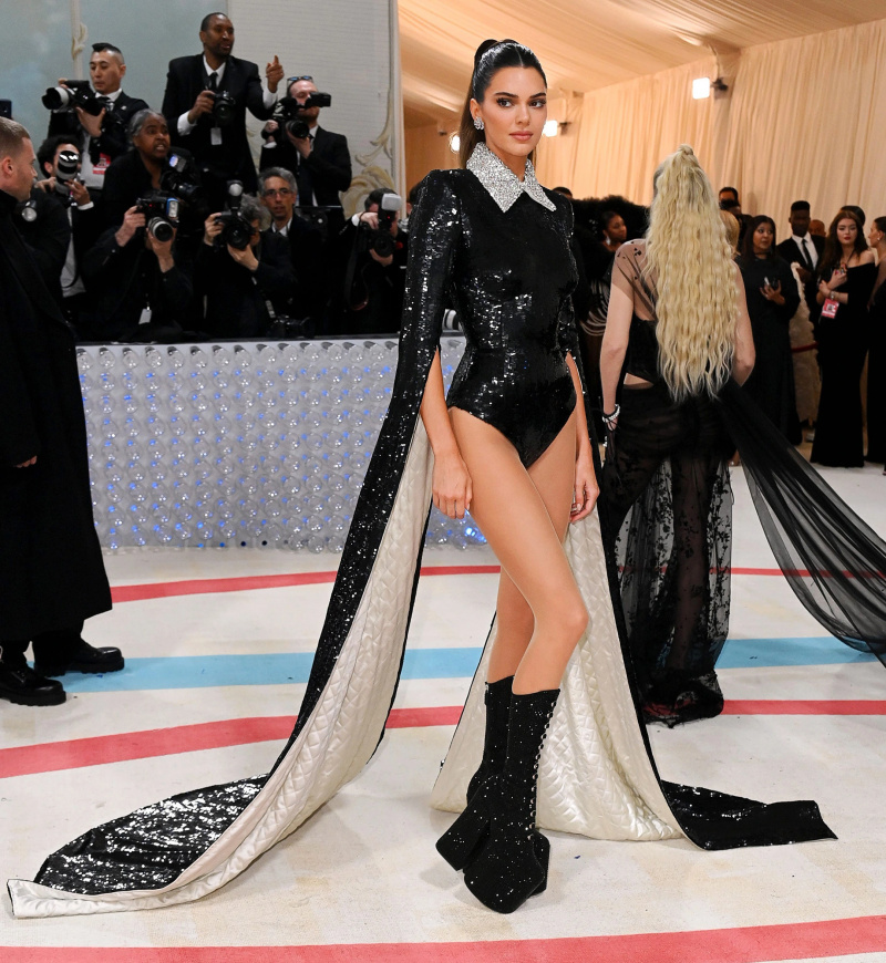   MET Gala 2023 - Chegadas no tapete vermelho - 595 (1) Kendall Jenner