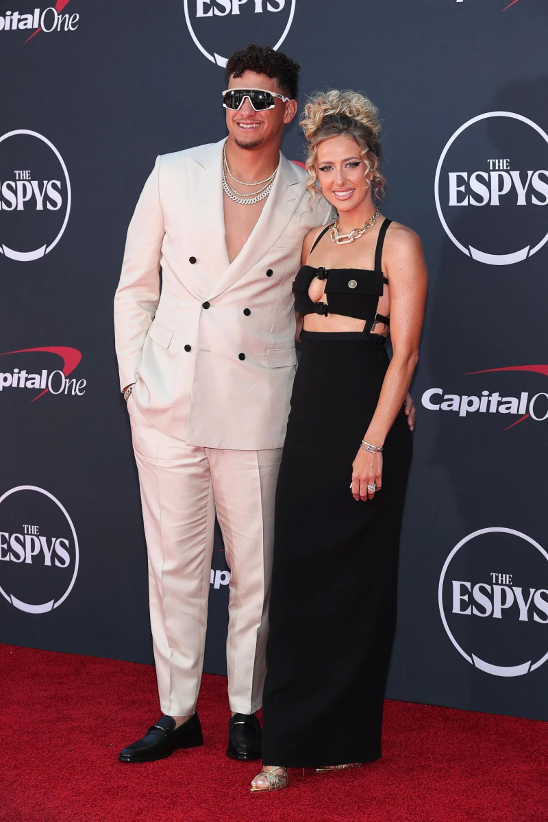 Patrick Mahomes e a esposa Brittany Mahomes falam sobre o período de entressafra no ESPYs 282 de 2023