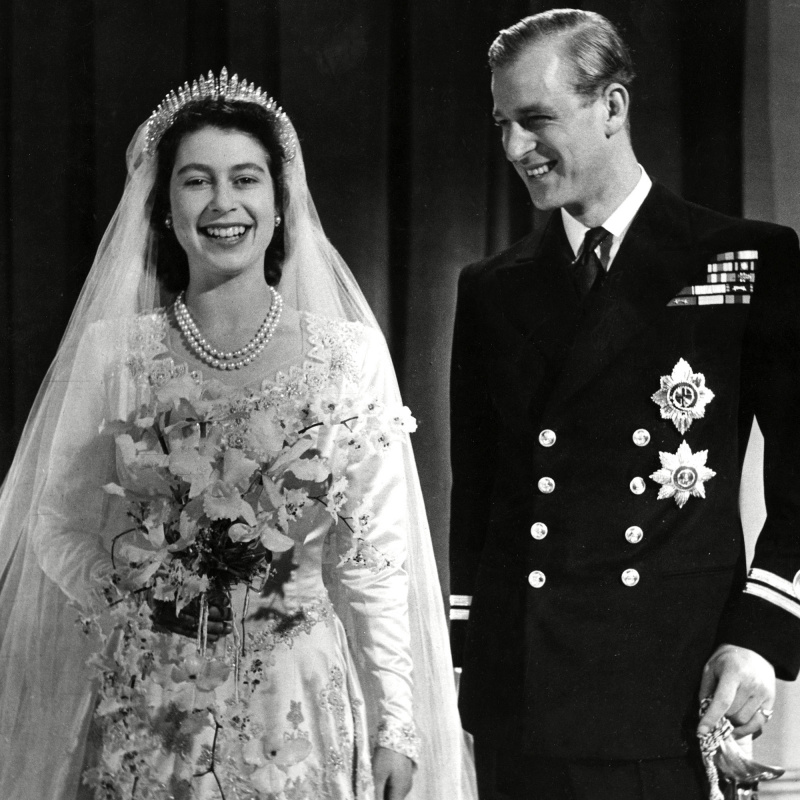 Rainha Elizabeth comprou seu vestido com cupons de racionamento da Segunda Guerra Mundial