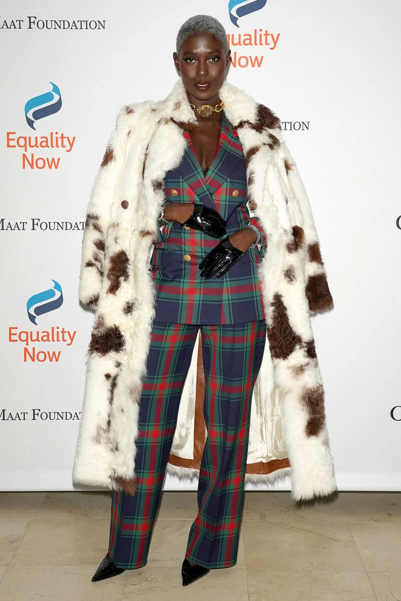 Jodie Turner-Smith sobre ontem à noite vestindo Gucci